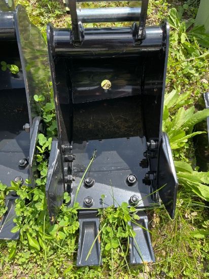 New Mini Excavator 8in Trenching Bucket