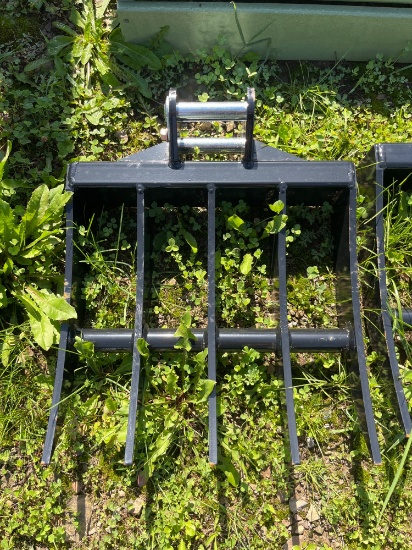 New 16 in Mini Excavator Brush Rake