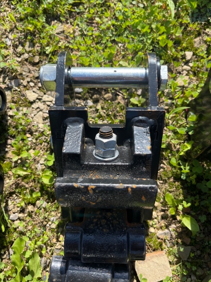 New Universal Mini Excavator Quick Hitch Coupler