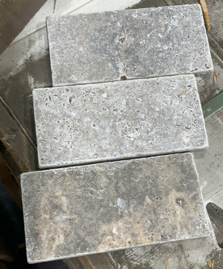 1 Crate 530sf 4"x8" Silver Travertine