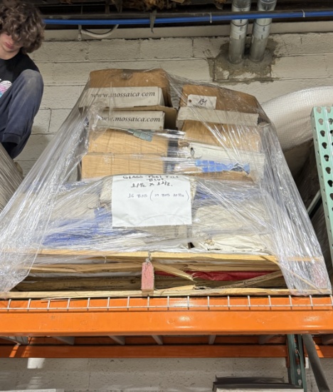 1 Crate 320sf 1.5"x1.5" Glass pool tile 12x12