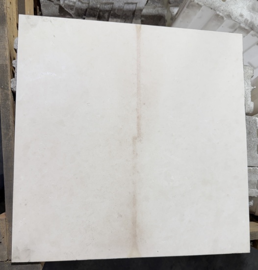 1 Crate 337sf 18"x18"x1/2" La Perla Limestone