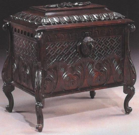 ROCOCO STYLE WOOD COFFER Late 19th Century