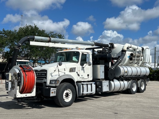 2012 MACK GU713 VACTOR 2100 VACUUM SEWER CLEANER TRUCK 108K MILES
