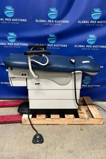 Midmark 623-008 Examination Table