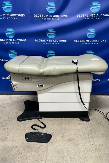 Midmark 625*395121 Examination Table