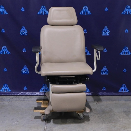 Midmark Ritter 230 Examination Table