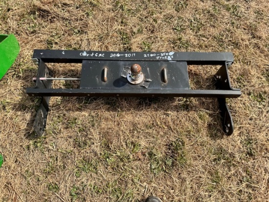CENTER BED BALL HITCH ATTACHMENT