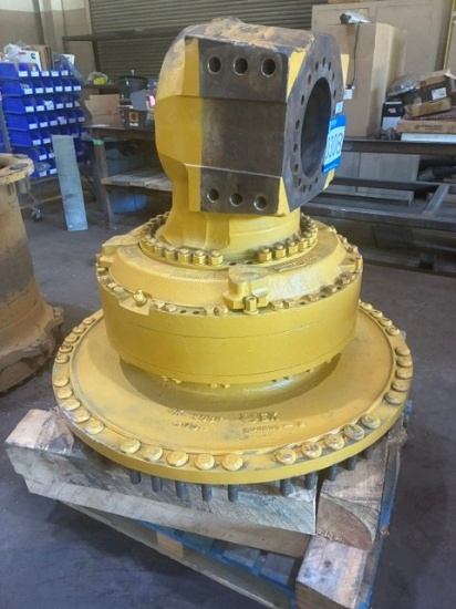 CATERPILLAR FINAL DRIVE FRONT WHEEL HUB