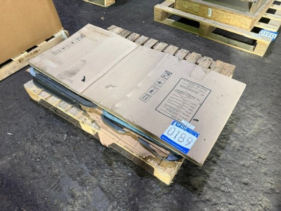 PALLET OF CONSTRUCTION EQUIP GLASS