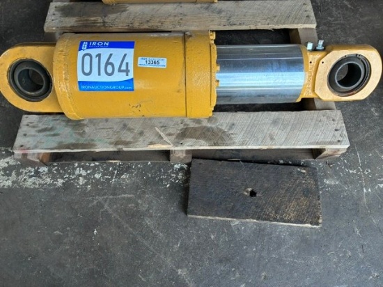 CATERPILLAR CYLINDER ASSEMBLY