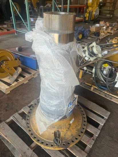 CATERPILLAR FINAL DRIVE REAR SPINDLE