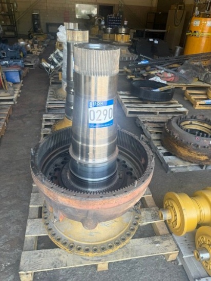 CATERPILLAR FINAL DRIVE REAR SPINDLE