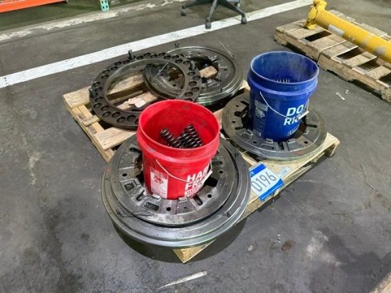 CATERPILLAR PALLET OF PARTS: