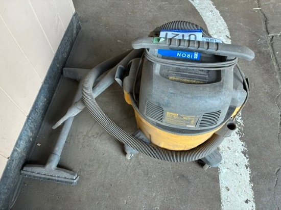 DEWALT SHOP VAC