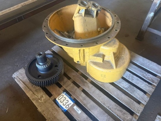 CATERPILLAR TRANSFER GEAR CASE