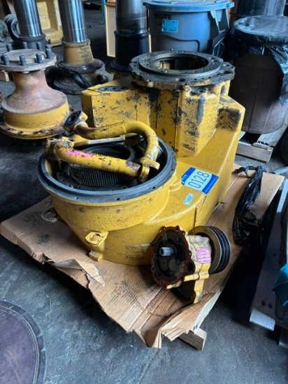 CATERPILLAR TRANSMISSION HOUSING