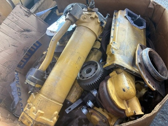CATERPILLAR PALLET OF PARTS: