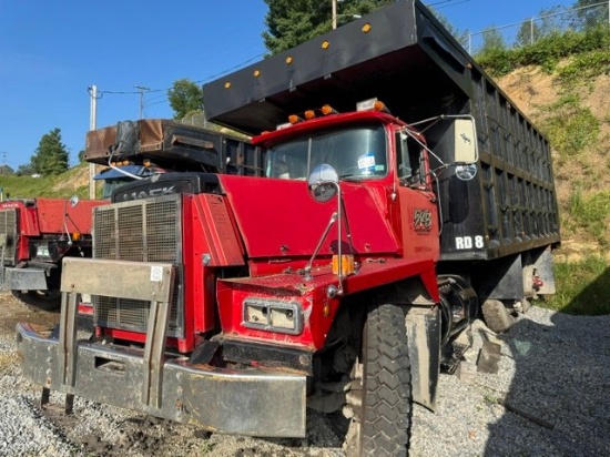 2002 Mack Rd888x Dump Truck
