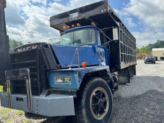 1984 Mack Dm886 Dump Truck