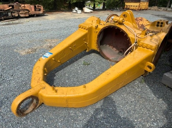 CATERPILLAR AXLE HOUSING