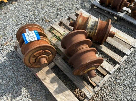 CATERPILLAR PALLET OF PARTS: