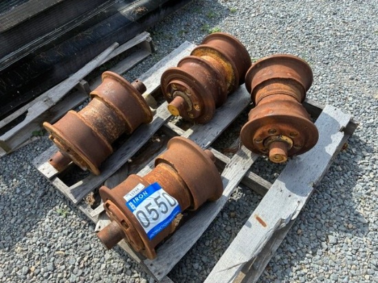 CATERPILLAR PALLETS OF BOTTOM ROLLER CORES