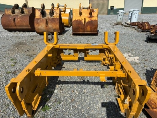 CATERPILLAR TRACTOR FRAME