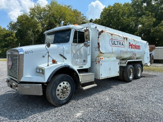 2000 Freightliner Fuel And Lube Truck