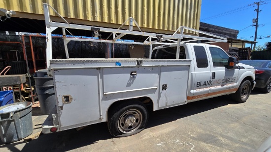 Needs new battery.Needs air on passenger rear wheel. Mileage Unknown.