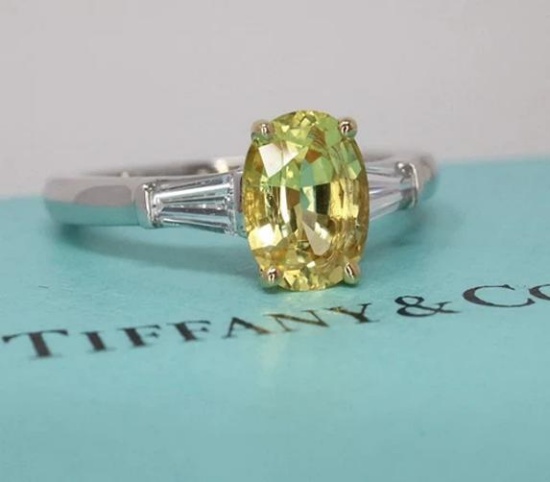 TIFFANY & CO Platinum 1.81ctw Sapphire And Diamond Oval Engagement Ring
