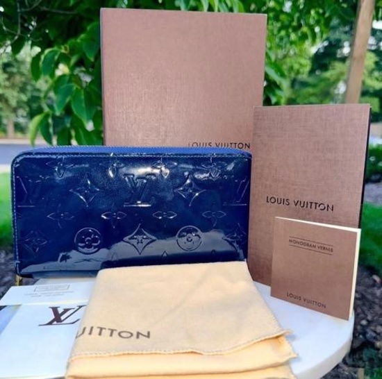 Louis Vuitton Monogram Vernis Zippy Wallet in Grand Bleu (2014)