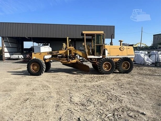 1987 Dresser A500E Motor-Grader