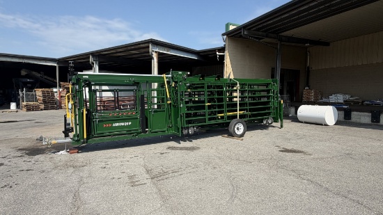 New/Unused ArrowQuip Heeler 75C Portable Corral, Chute and Alley