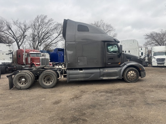 2019 Peterbilt 579 Sleeper Truck