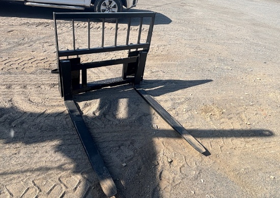 Skid Steer Mount 48" Pallet Forks