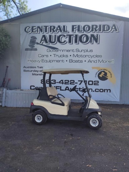 Club Cart Golf Cart