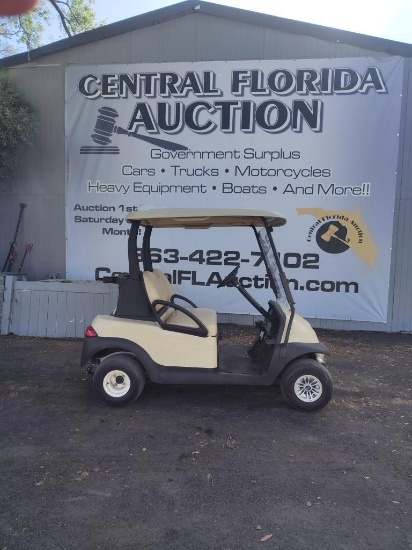 Club Cart Golf Cart