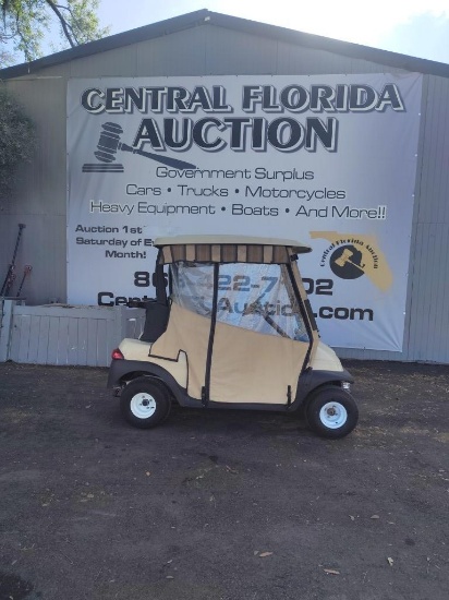 Club Cart Golf Cart