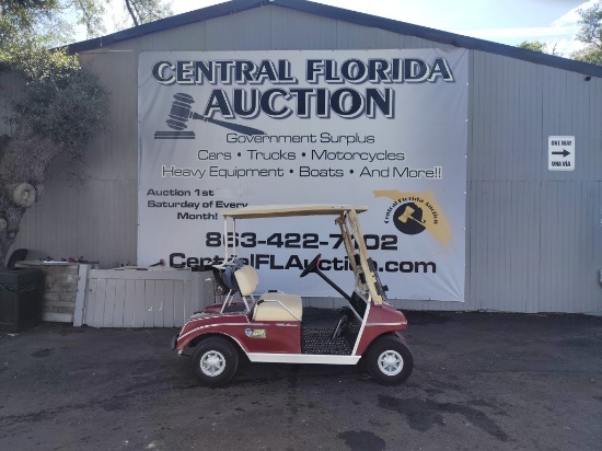 CLUB CAR GOLF CART