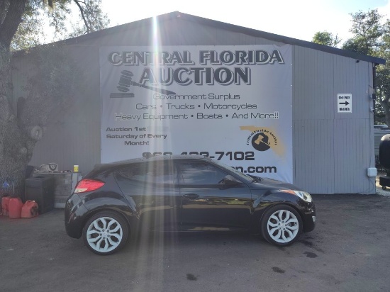 2013 Hyundai VELOSTER Base RUNS/MOVES