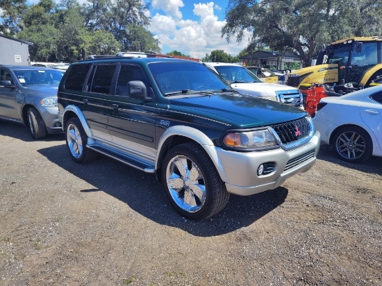 2000 Mitsubish Montero Sport RUNS/MOVES LS