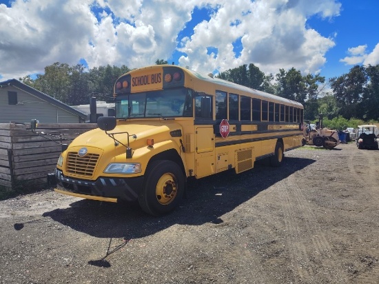 2017 BLUEBIRD BUS (PROPANE) RUNS/MOVES