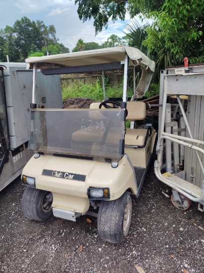 Club Cart Golf Cart