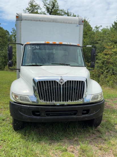 2006 International 4300 24' Box Truck ~ Diesel