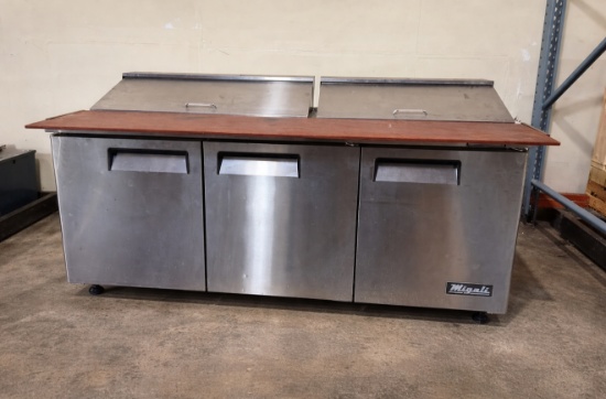 Like new Migali SALAD PREP TABLE REFRIGERATOR