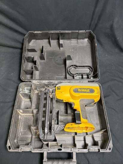 DeWalt 18v 16 ga finish nailer.