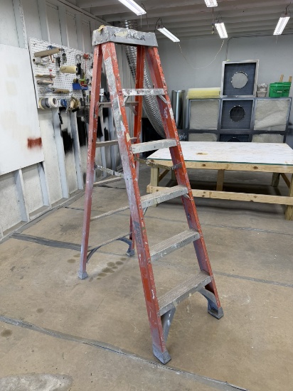 Keller 6’ fiberglass K Pro step ladder