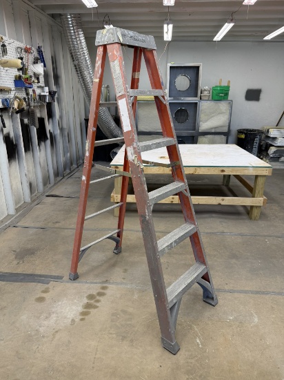 Keller K Pro 6’ Fiberglass step ladder