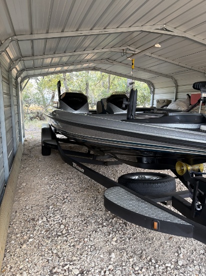 2017 21 ft. TRX Elite Triton Bass Boat